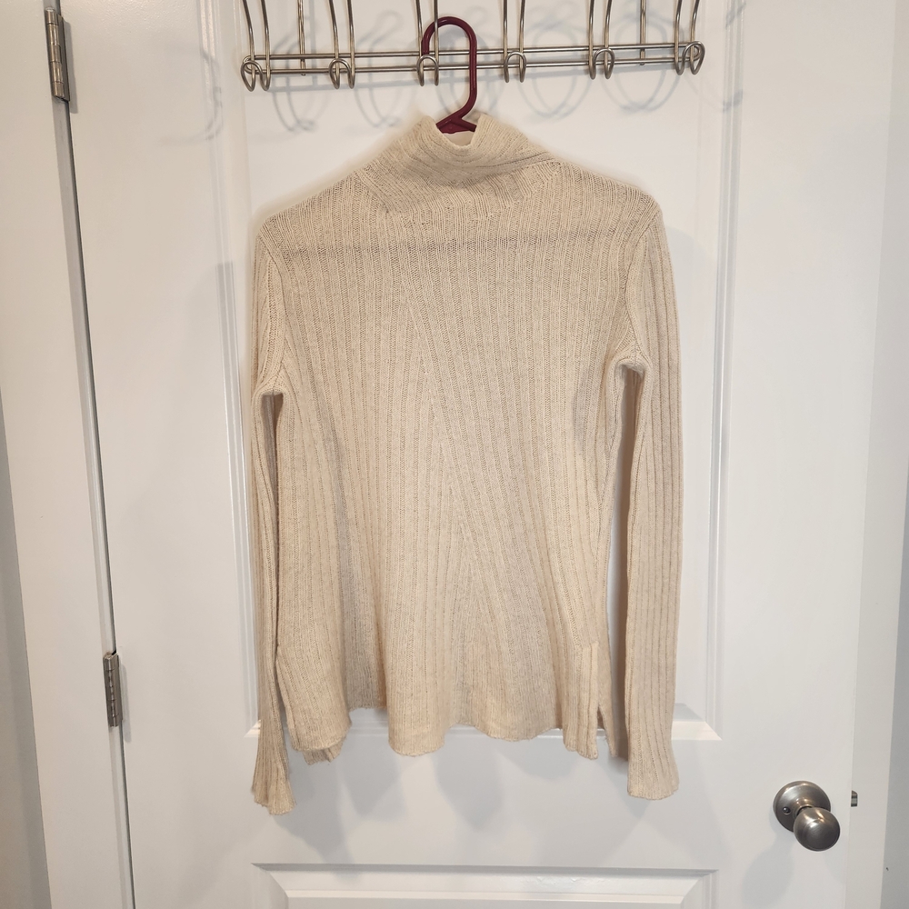 Vince Women's Beige Wool/Cashmere Blend Luxury Turtleneck Sweater Size: XXS cozy - Picture 4 of 14